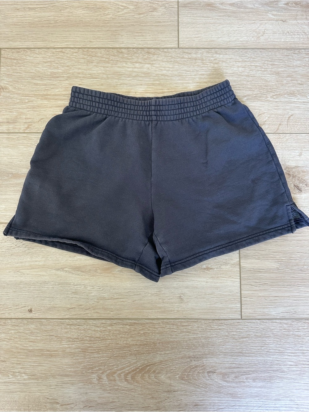 Aritzia TNA Cozy Fleece Sweat Shorts